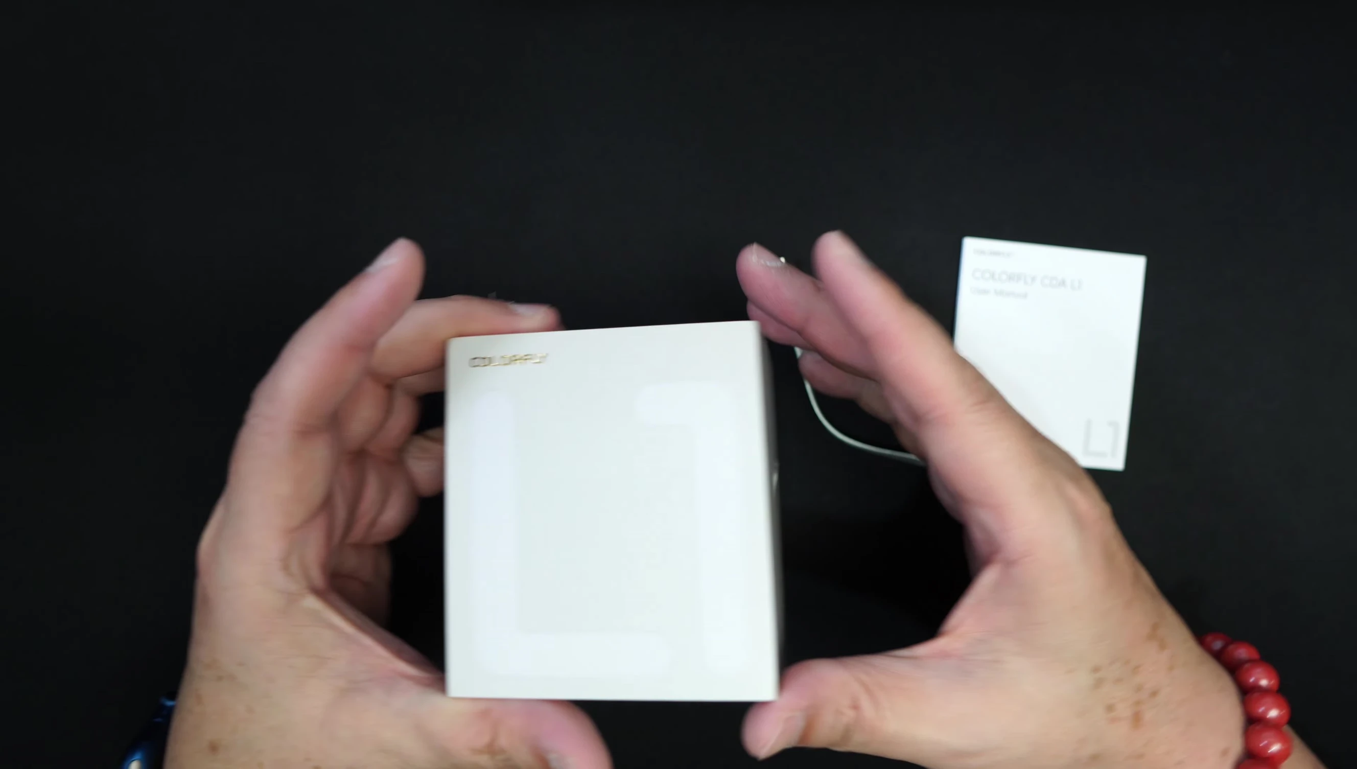 Retail box of the Colorfly CDA L1